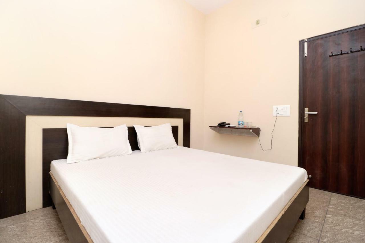 Spot On 38670 Hotel Diamond Jalandhar Exterior photo